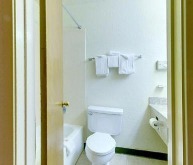 Amerihome Inn & Suites Houston Airport North Номер фото
